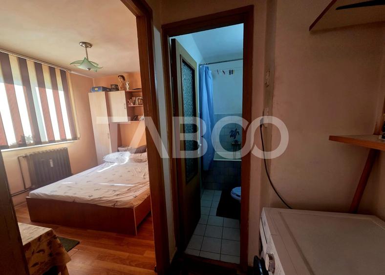 Apartament cu 3 camere semidecomandat, mobilat în Făgăraș