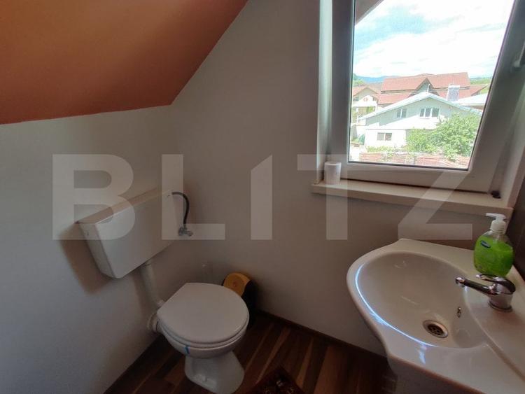 Apartament cu 3 camere decomandat, mobilat în Codlea
