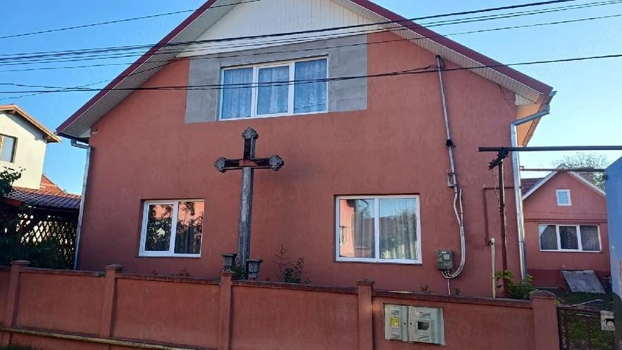 Casă cu 4 camere în Cuzdrioara