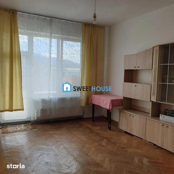 Apartament cu 2 camere decomandat în Tractorul