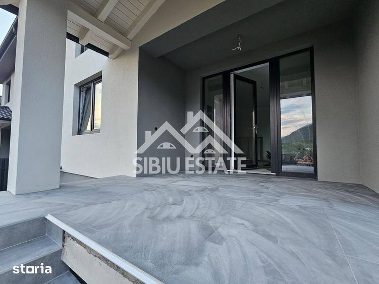 Casă cu 5 camere cu Teren 360 Mp în Central