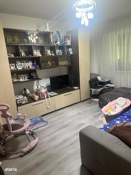 Apartament 3 camere,decom,la 7 minute de Metrou Aparatori Patriei. - 8