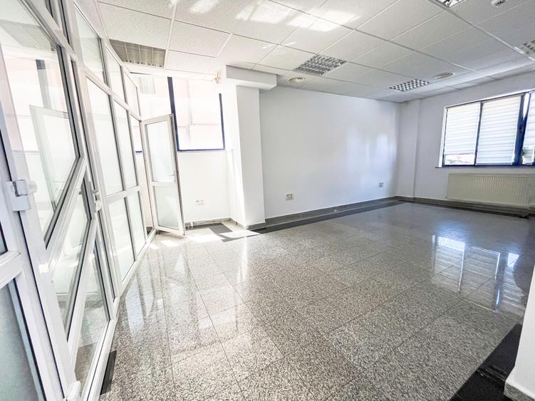 Spațiu comercial, de 80 mp, în Ultracentral