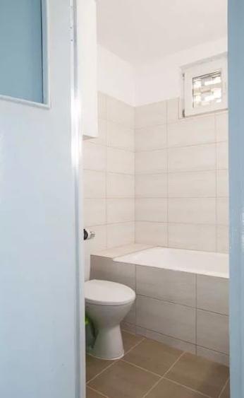 Apartament cu 3 camere semidecomandat, mobilat în Ștefan cel Mare