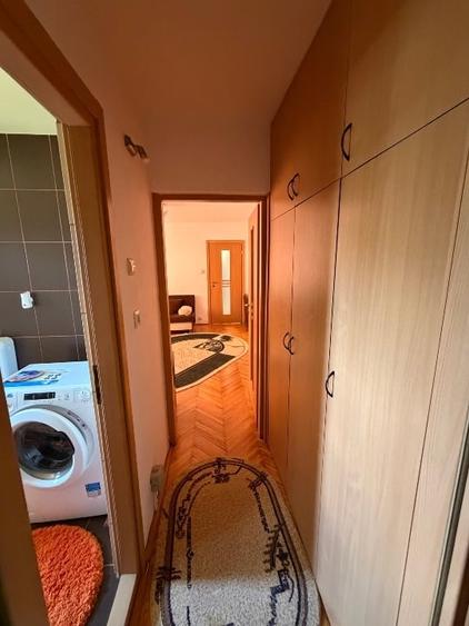 Apartament cu 2 camere semidecomandat, mobilat în Micălaca