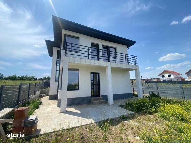 Casă cu 4 camere cu Teren 107 Mp în Dumești