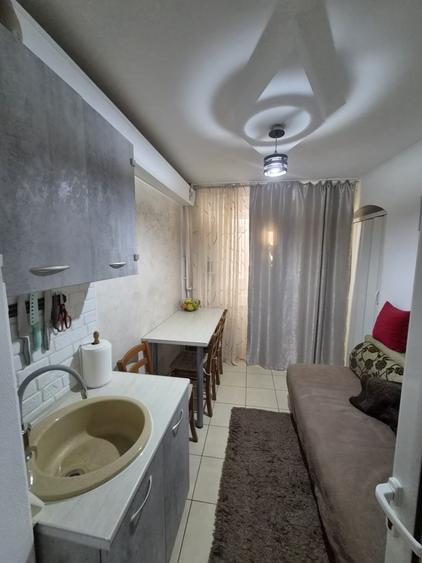 Apartament cu 2 camere decomandat în Micro 13