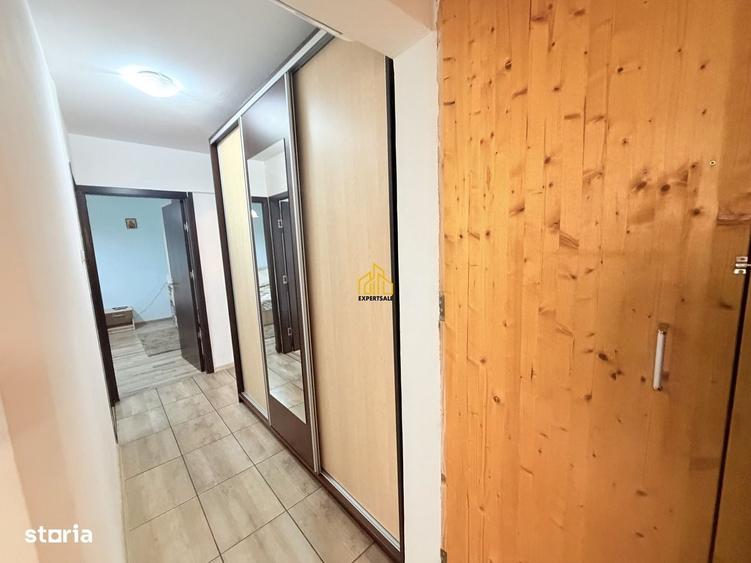 Apartament cu 4 camere decomandat în Central