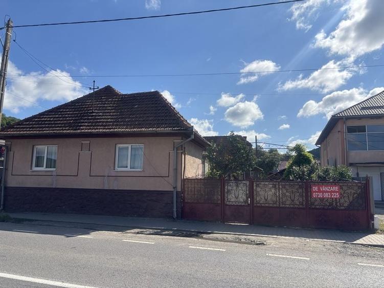 Casă cu 4 camere în Ciucea