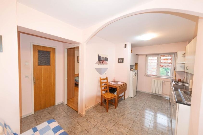 Apartament cu 1 camere decomandat, mobilat în 13 Septembrie