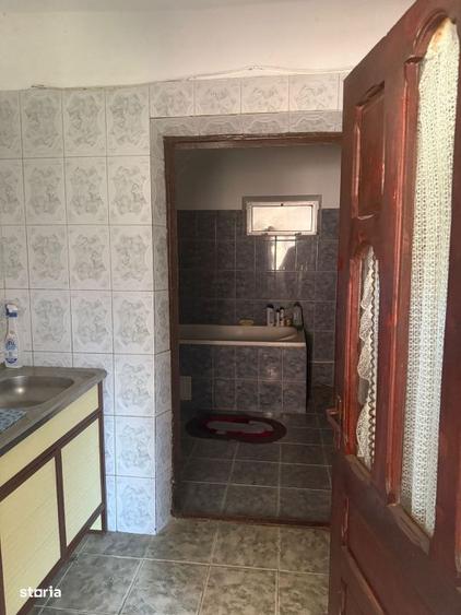 Casă cu 4 camere în Vârvor