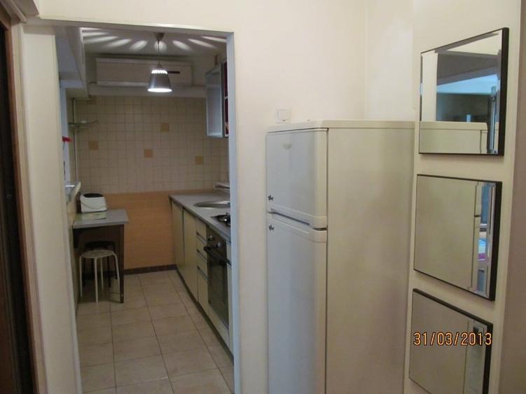 Apartament cu 2 camere decomandat, mobilat în Universitate