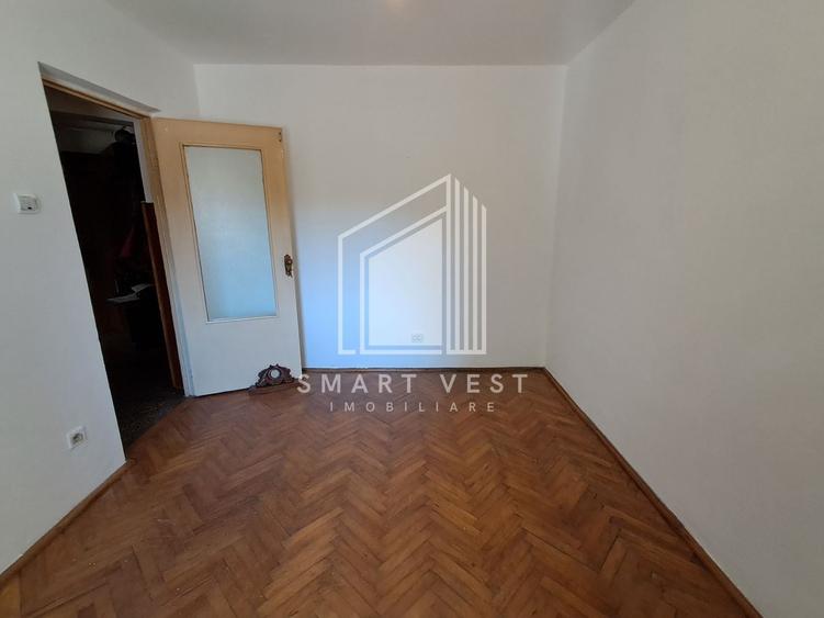Apartament cu 3 camere semidecomandat în Micro 16