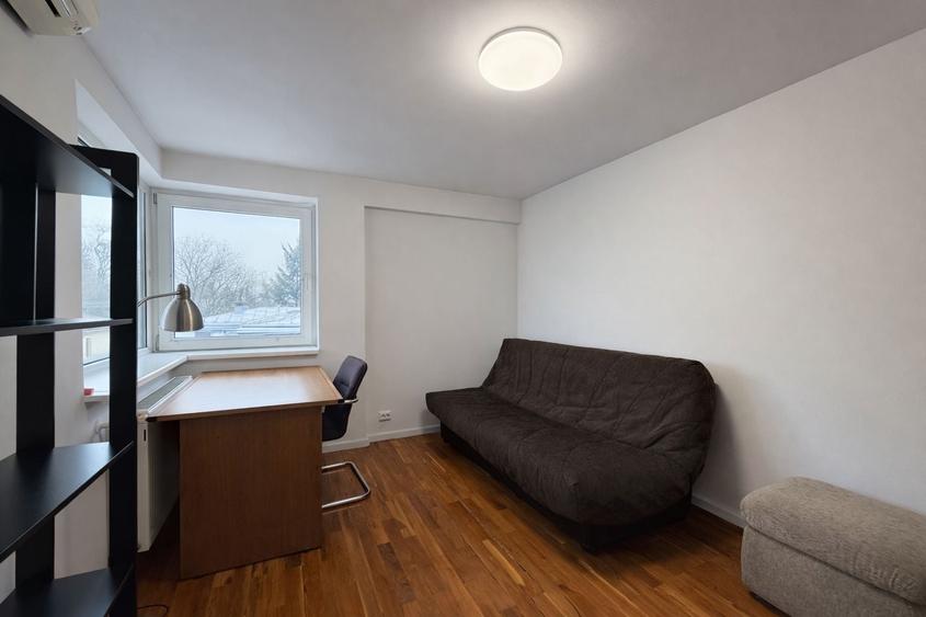 Apartament cu 3 camere decomandat, mobilat în Aviatorilor