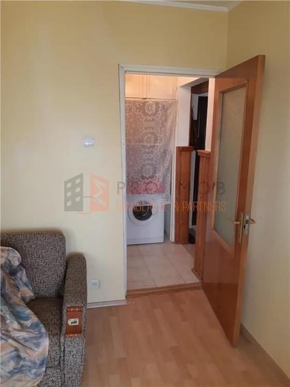 Apartament cu 3 camere decomandat în Dorobanți 1