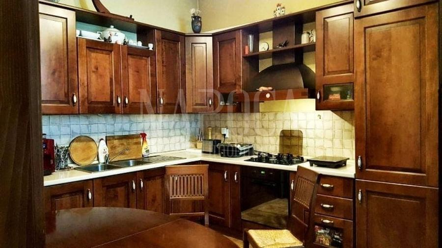 Apartament cu 2 camere semidecomandat în Central — fotografia 1
