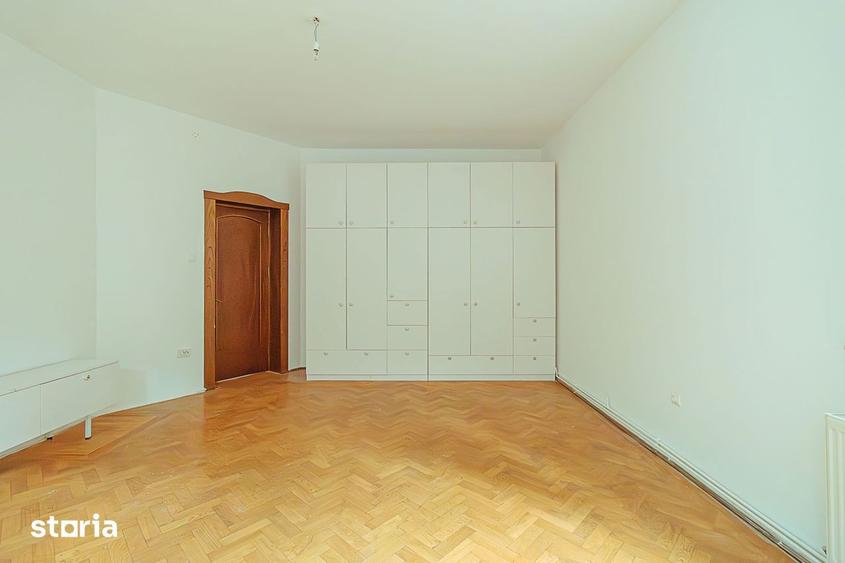 Ultracentral, drumul spre Cetatea Bra?ovului, pet friendly. - 12