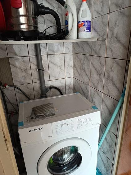 Apartament cu 3 camere decomandat în Vitan