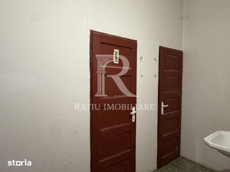 Spațiu comercial, de 700 mp, în Iosia