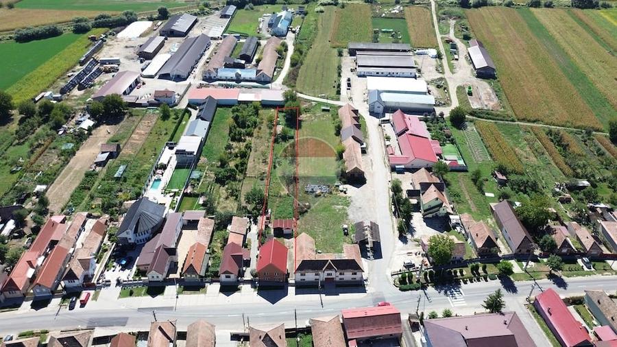 Casă cu 5 camere cu Teren 1375 Mp în Dârlos