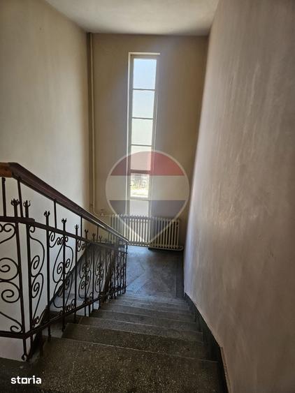 Casă cu 6 camere cu Teren 631 Mp în Ultracentral
