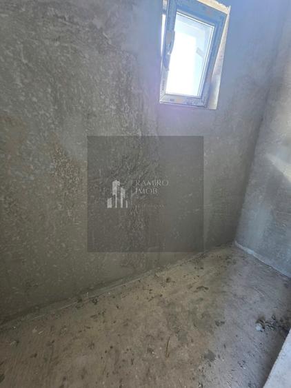 Casă cu 4 camere în Bragadiru