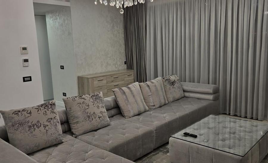 Apartament cu 2 camere semidecomandat în Herăstrău