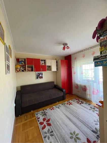 Apartament cu 3 camere decomandat în Ultracentral