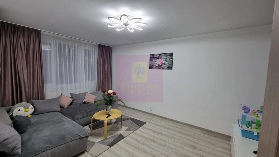 Apartament cu 3 camere decomandat în Central