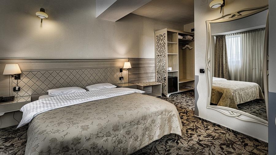 Hotel/Pensiune, de 2,556 mp, în Cișmigiu