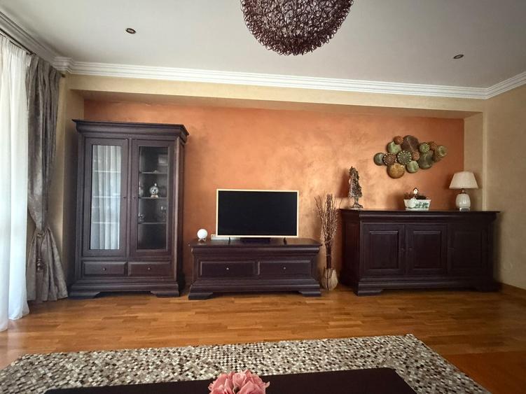 Apartament cu 3 camere decomandat în Copou