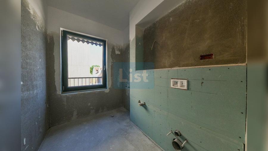 Apartament cu 3 camere decomandat în Brașovul Vechi