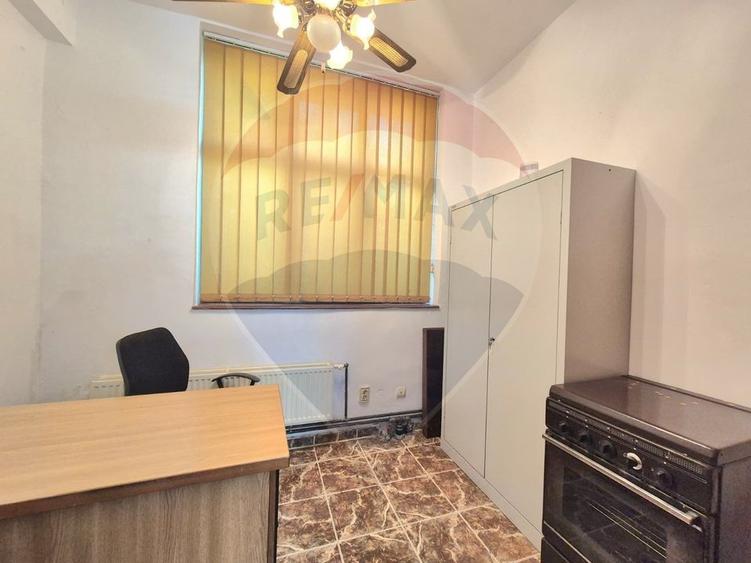 Spațiu comercial, de 147 mp, în Bujac