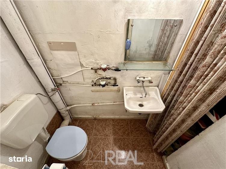 Apartament cu 3 camere semidecomandat în Militari