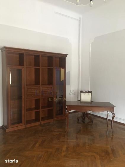 Apartament cu 4 camere în Fabric