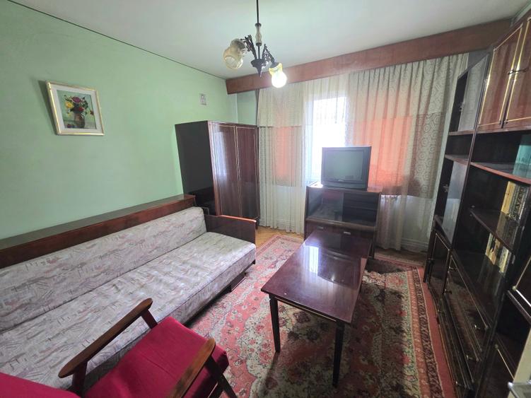 Apartament cu 2 camere semidecomandat în Hipodrom