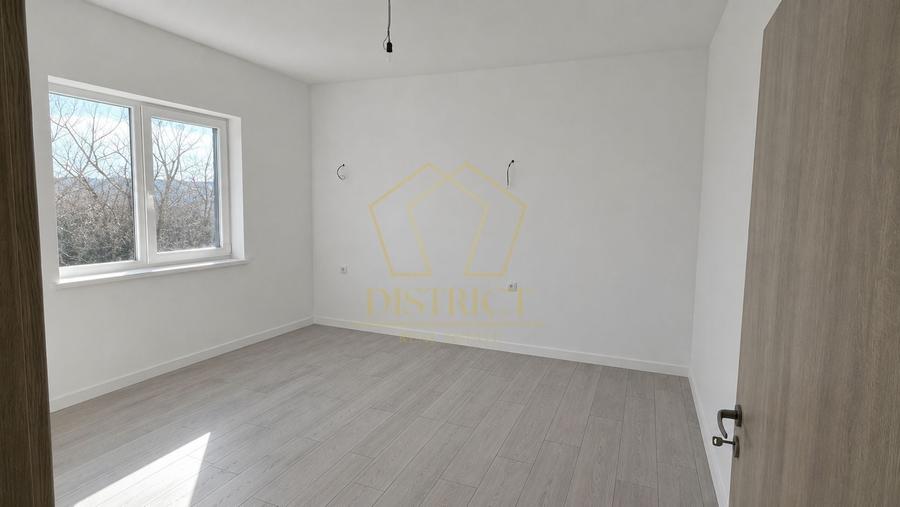 Apartament cu 2 camere semidecomandat în Giroc