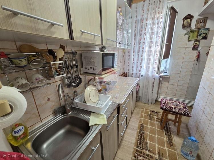 Apartament cu 3 camere decomandat în Sud