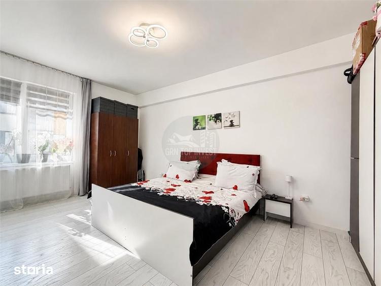 Apartament cu 3 camere decomandat în Turnișor