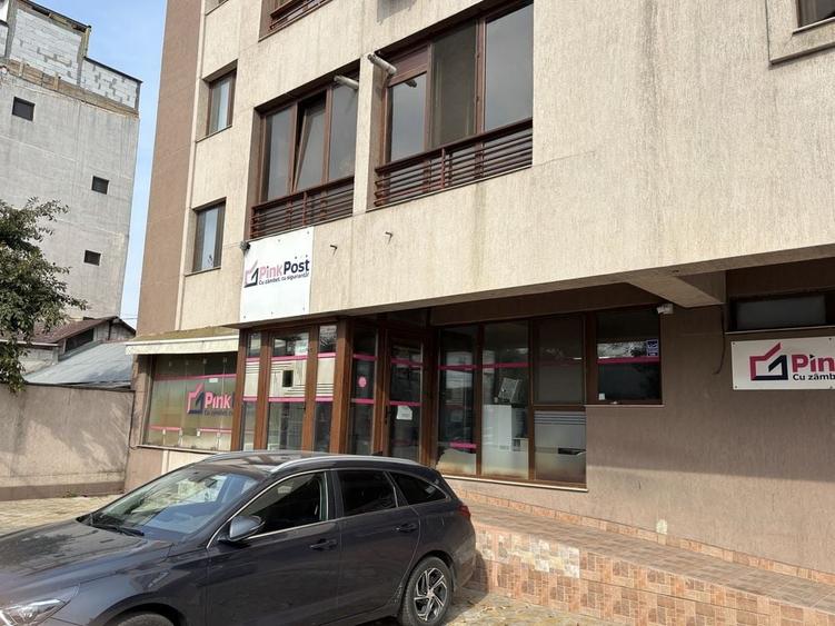 Spațiu comercial, de 253 mp, în Exterior Vest
