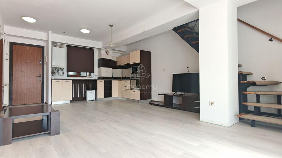 Apartament cu 3 camere semidecomandat, mobilat în Central