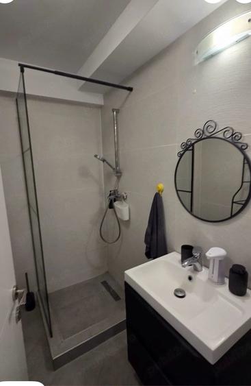 Apartament cu 3 camere decomandat în Nord