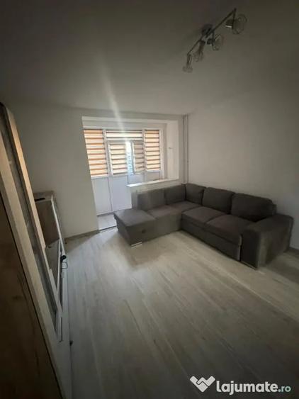 Apartament cu 2 camere decomandat în Drumul Taberei