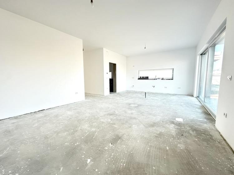 Duplex cu 4 camere cu Canalizare în Dumbrăvița