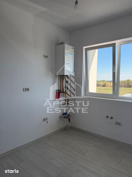 Casă cu 4 camere cu Teren 252 Mp în Remetea Mare