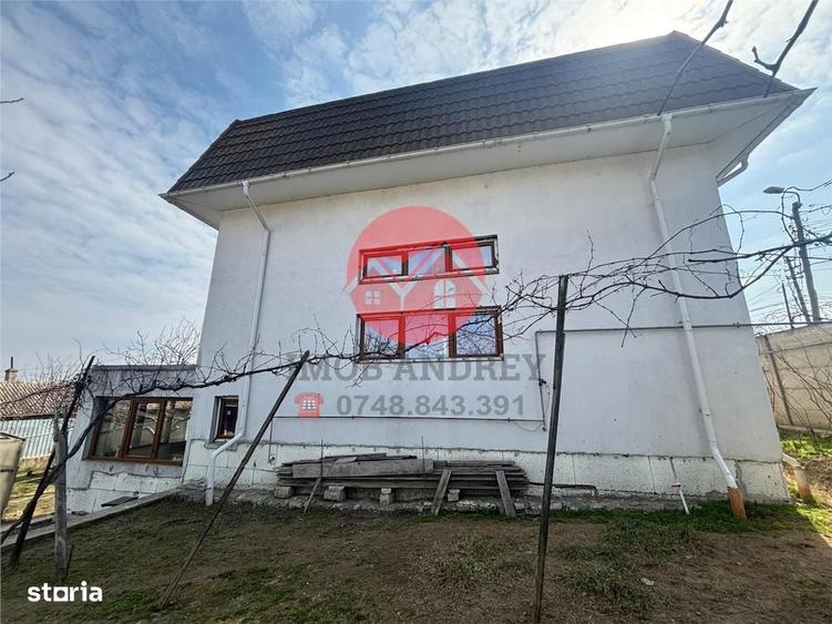 Casă cu 4 camere în Ultracentral