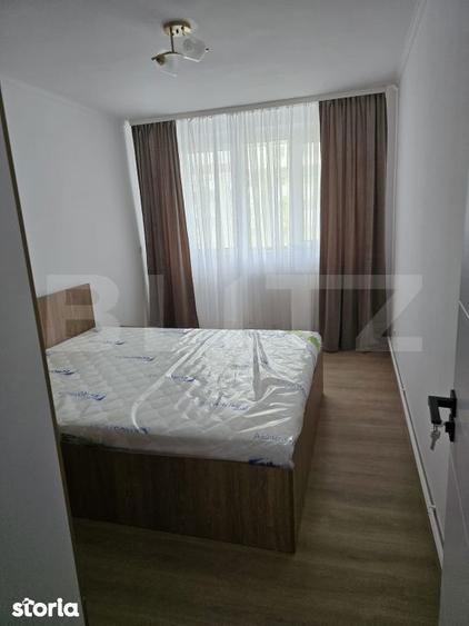 Apartament cu 4 camere decomandat în Central