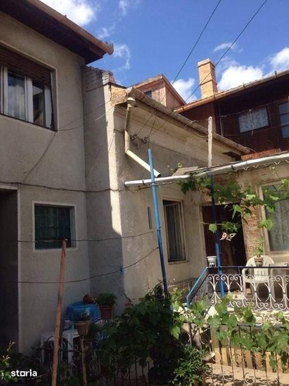 Casă cu 4 camere în Central