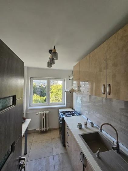 Apartament cu 2 camere semidecomandat, mobilat în Bucureștii Noi