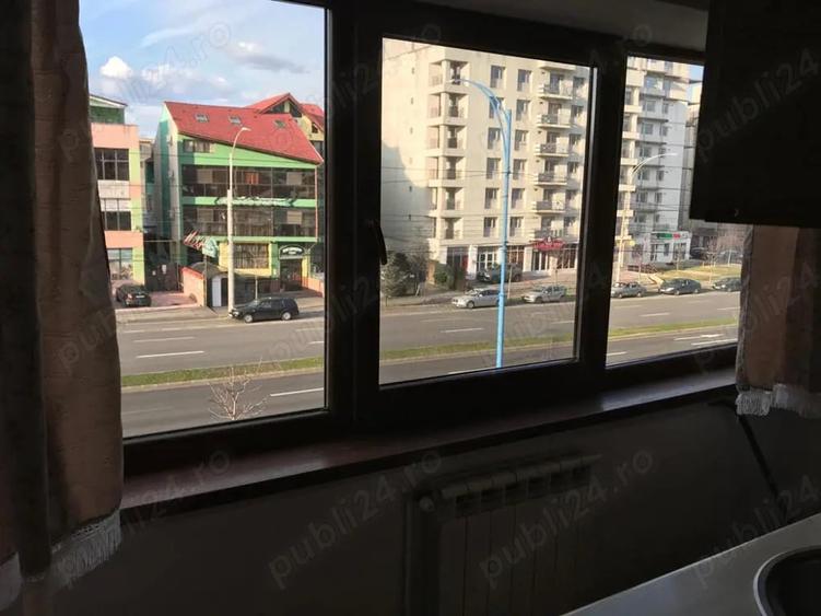 Garsonieră decomandată în Central